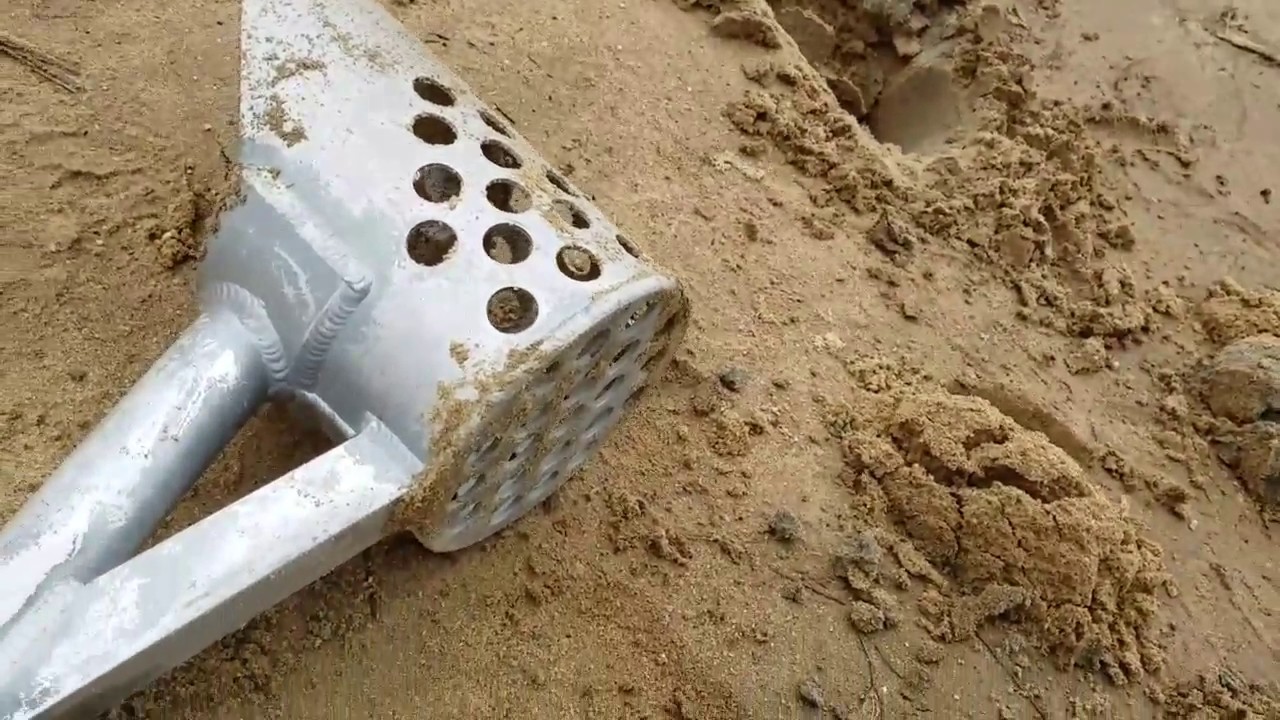 Metal detecting a thai freshwater beach with a Minelab CTX 3030 YouTube