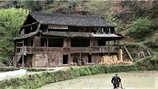 Grandpa passed away, genius man helps grandma renovate old wooden house, she will be happy