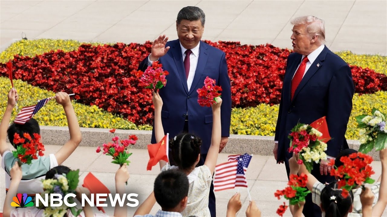 Honor guard and school children greet Trump and Xi at Beijing arrival ceremony