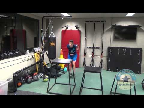 Voetbalopleiding - - -