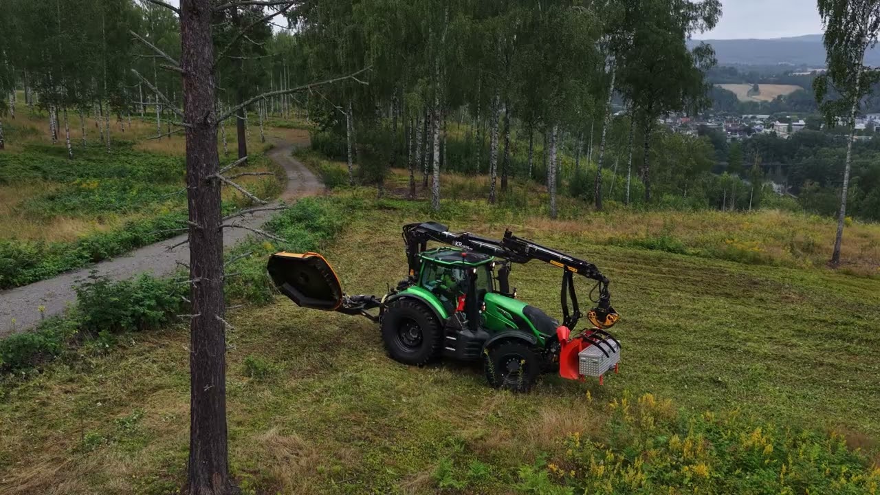 Valtra T235D with Kronos 1700 chain mulcher 31/7-2025