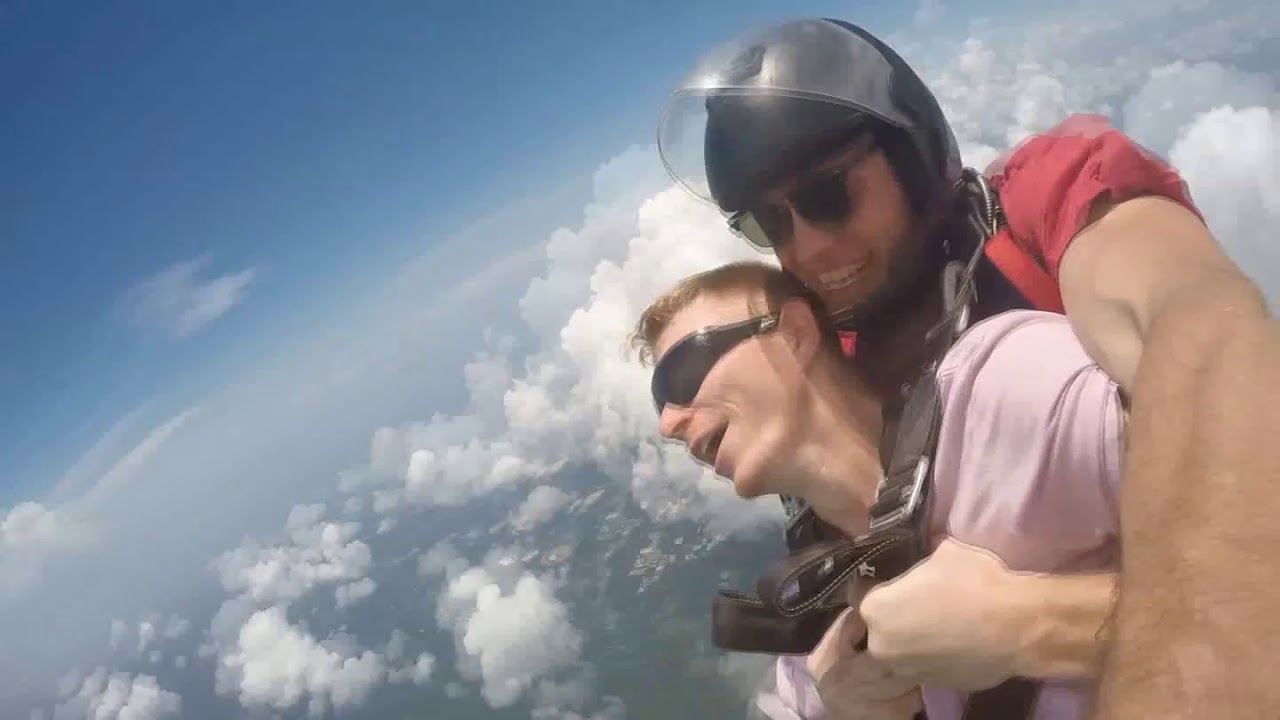 Skydiving from 10,000 FT!!