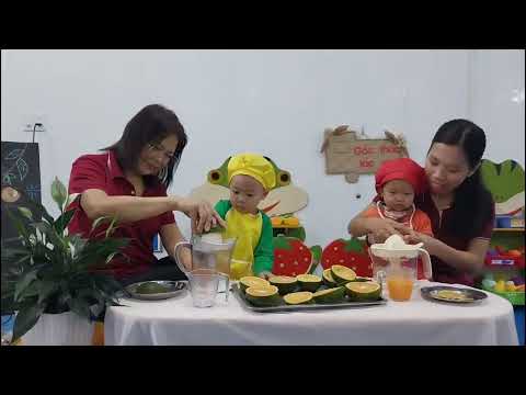 “Hoạt động trải nghiệm: Bé vắt nước cam .