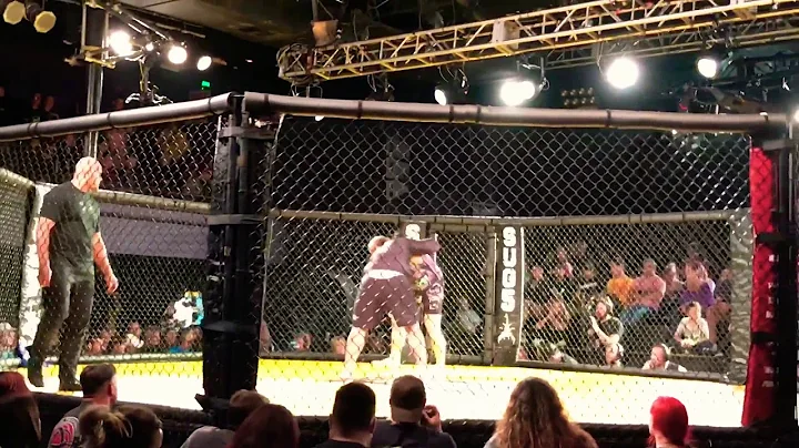 Corey Mullis submits Jesseray Childrey with Flying...