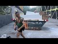 Convirtiendo un contenedor de basura en arte - Ver final en el próximo vídeo – street artist Barcelona, graffiti video, street art short