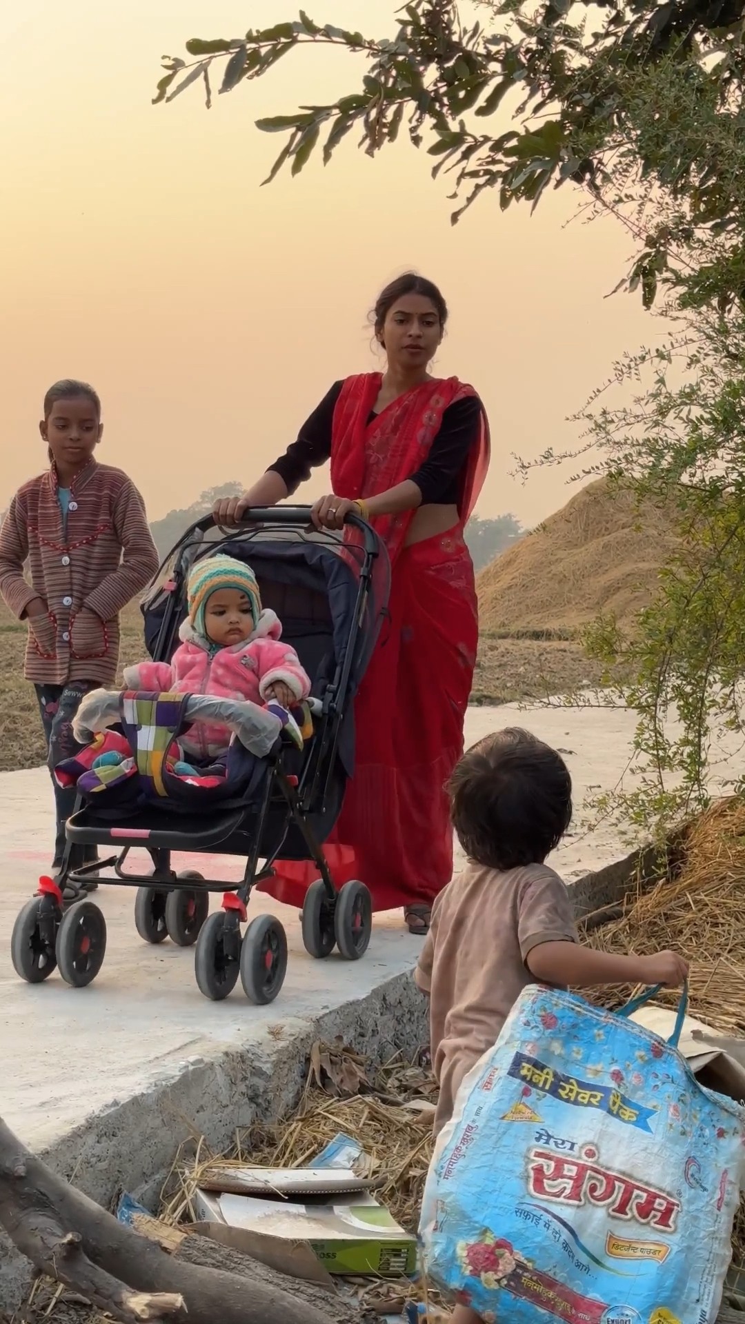 बेटियां बोझ नहीं लक्ष्मी होती हैं~??#shorts #emotional #motivation #pushpanjalimaurya