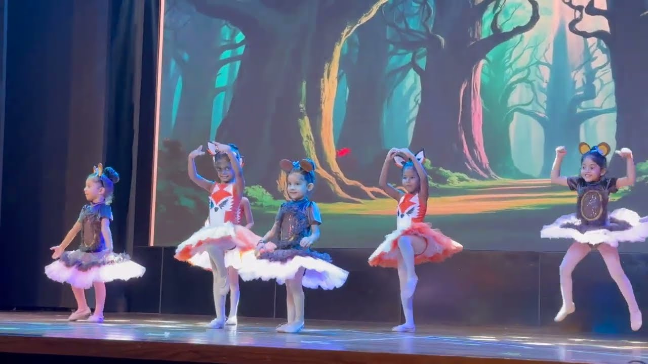 house on the hill Bonnet（Ballet）90 DANCE REVIEW: Mamela Nyamza's 'Hatched Ensemble' at PS21