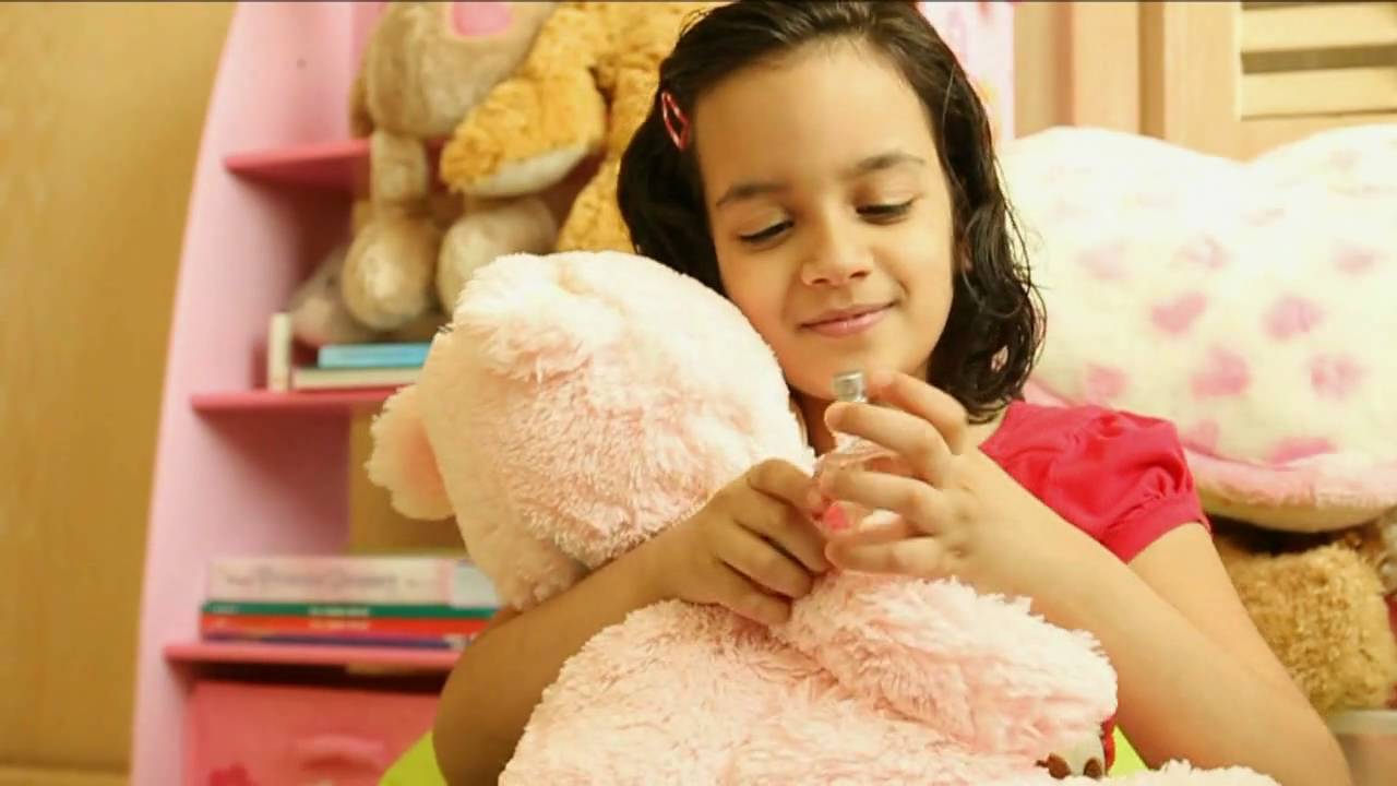 Applying Perfume | سنة الطيب