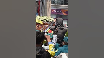 TANG LỄ CỐ NSƯT VŨ LINH quá xúc động hàng 1000 người đến đưa tiễn Ông Hoàng Cải Lương #shorts