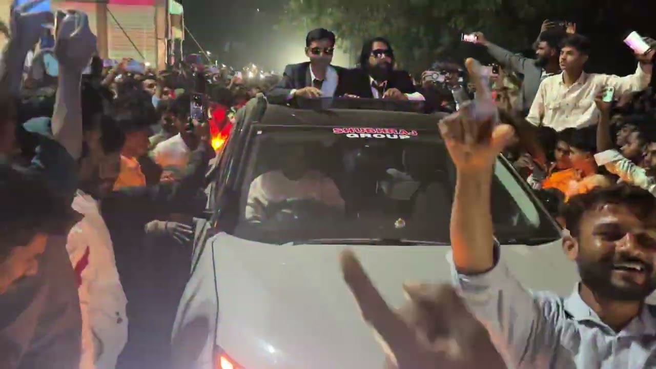 Pintu bhai ￼ki entry ￼￼￼ ShubRaj  group ki Gaadi ￼ rocky star band 