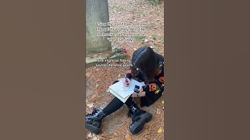 Woman uses spirit box to communicate with ghost 🪦