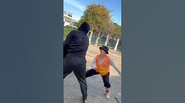 I feel so uncomfortable! #HanhLamofficial #kindness #help #hero #respect #action