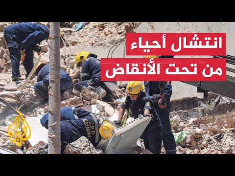 مصر.. انتشال أحياء من تحت أنقاض عقار انهار في محافظة الإسكندرية