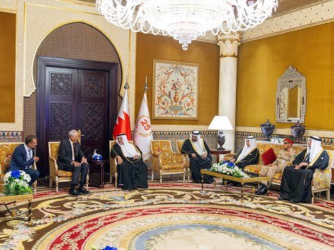 سمو ولي العهد نائب القائد الأعلى للقوات المسلحة رئيس مجلس الوزراء يلتقي وزير الدفاع بسنغافورة