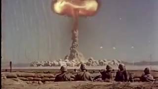 Испытание влияние ядерной бомбы на солдатах Test the impact of a nuclear bomb on soldiers