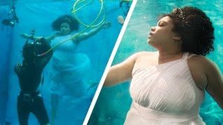 Women Try Underwater Modeling For The First Time