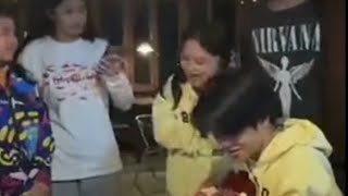 novia afan dan temen2 sang dewi nada tinggi bngt