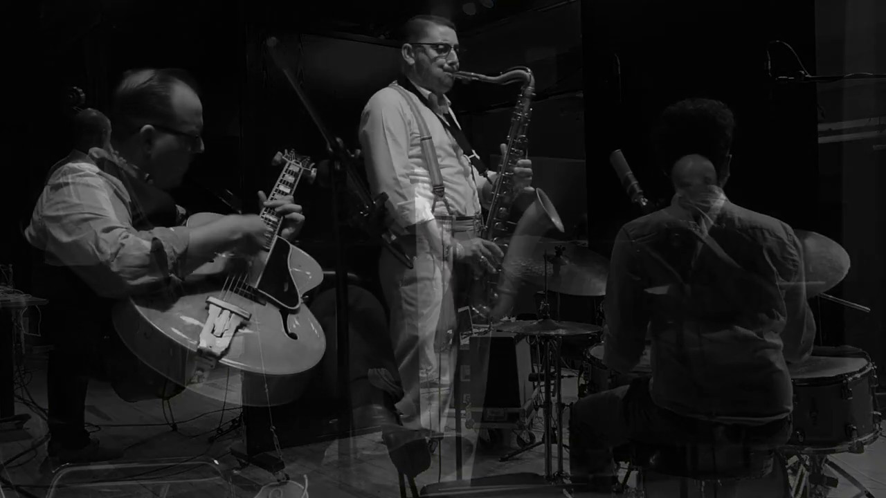 Enric Peidro meets Jonathan Stout - On the sunny side of the street (McHugh/Fields)