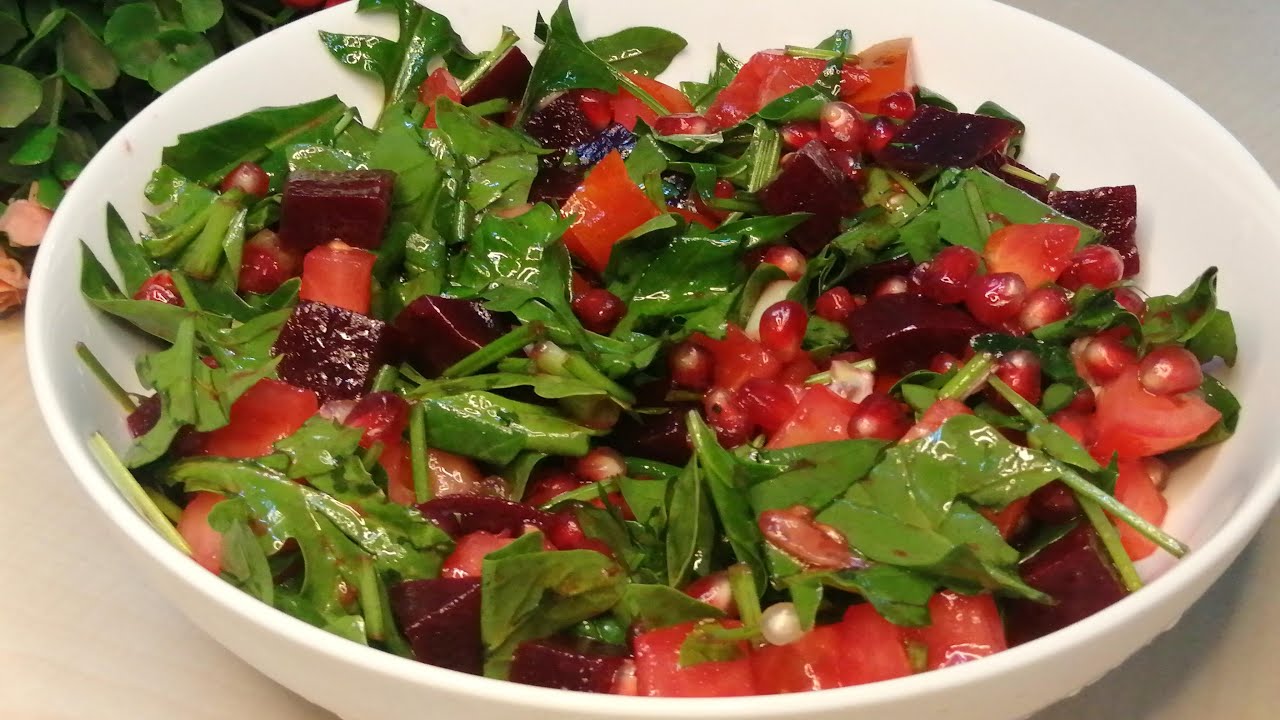 سلطة السبانخ المفيدة الشهية