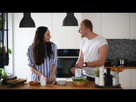 Video: Jak Udělat Jednoduchý Sýrový A špenátový Koláč