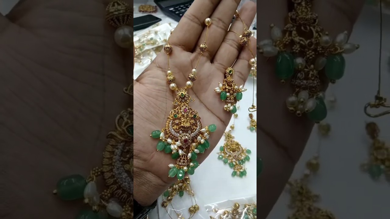 Beautiful pendent chain 