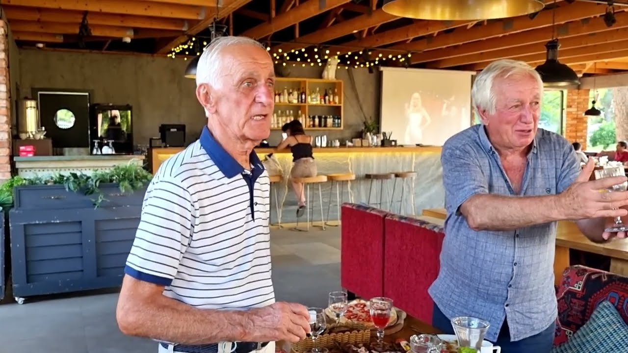 • Льву Кажевичу Амичба 79 лет: Репортаж из Пицунды