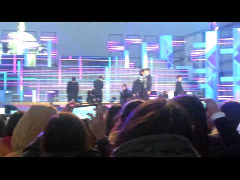 20121219-B1A4 광화문광장 대선기념 콘서트 걸어본다 영상(2)