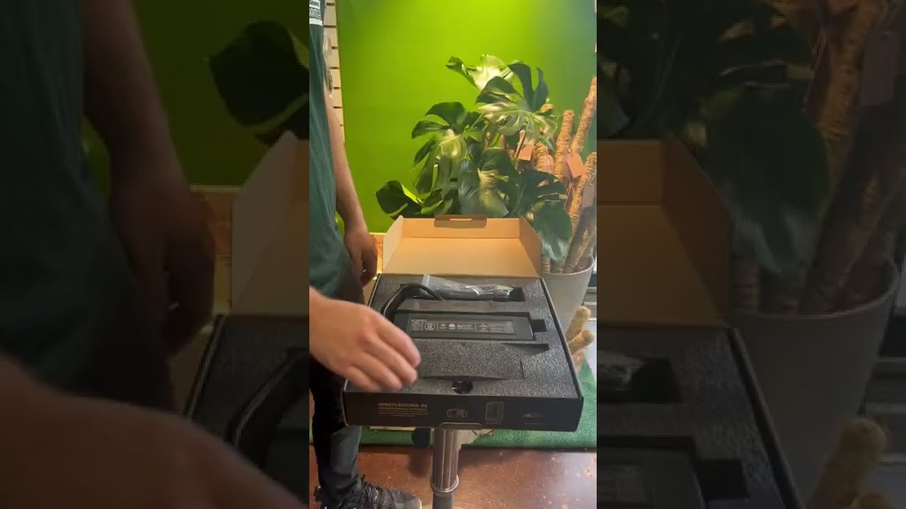 INDOOR FARMER // AC INFINITY IONBOARD S22 LED GROWLIGHT UNBOXING