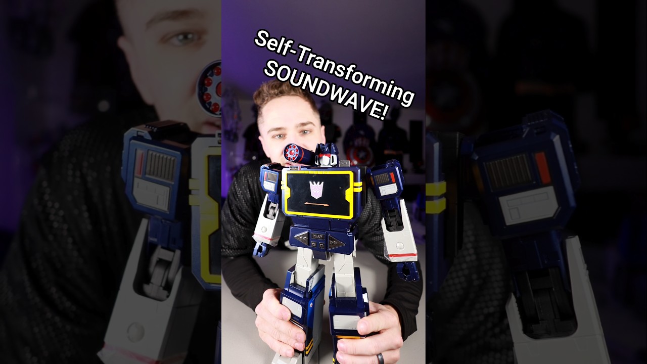 The first ever self-transforming Soundwave! #transformers