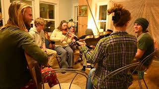 Tennessee Mountain Fox Chase // Fiddle Tune @Rynriley by Sayer Elizabeth 290 views 4 months ago 4 minutes, 35 seconds