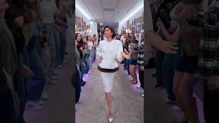 Here Comes Zendaya With Her Iconic Walk spirittunnel On Jennifer Hudson Show