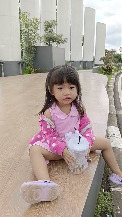MINUM ES TEH DIPINGGIR JALAN #shorts #youtubeshorts #esteh #ice #minumansegar