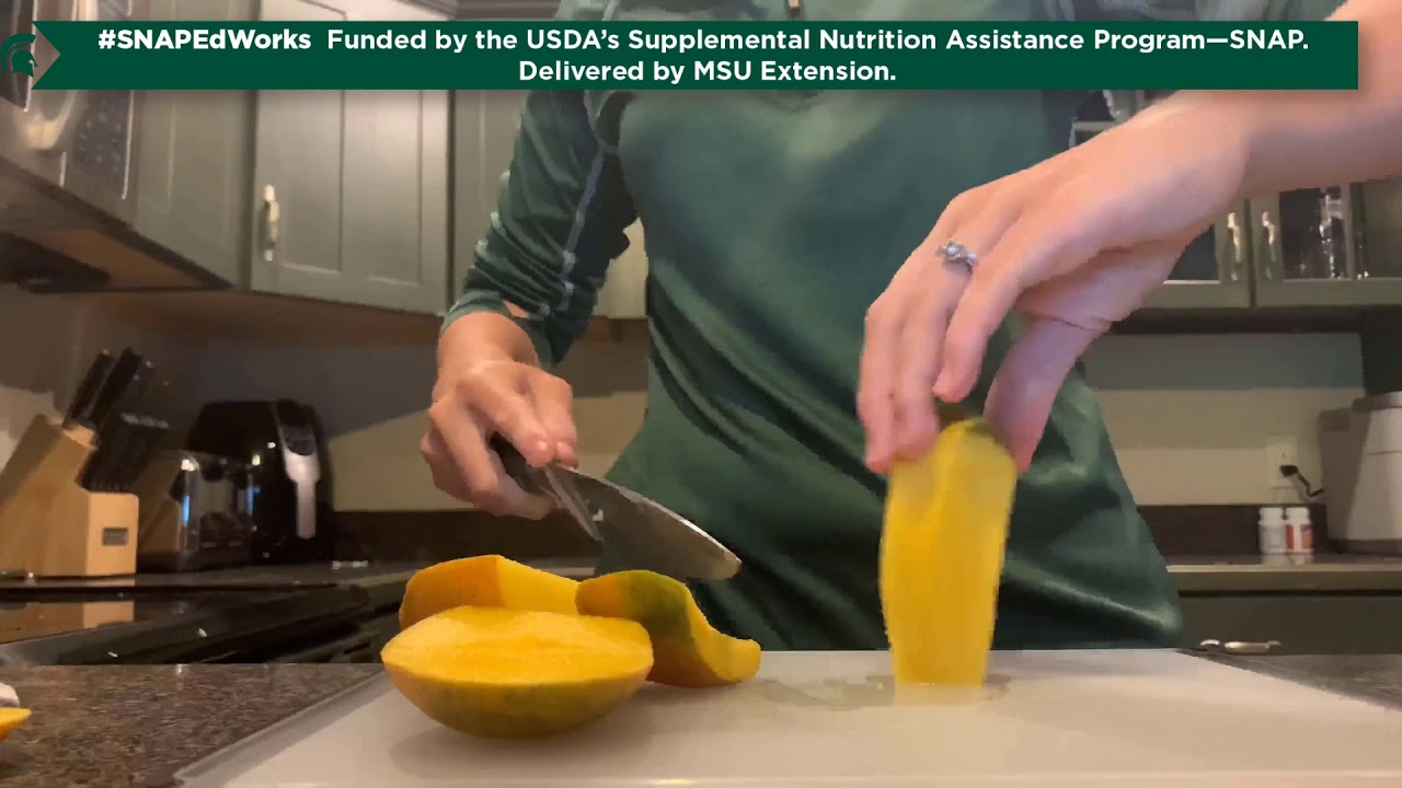 How to Cut a Mango - YouTube