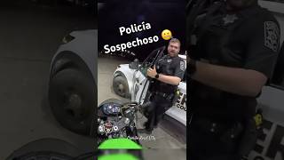 Policía con rara actitud #policia #moto #moto #automobile...