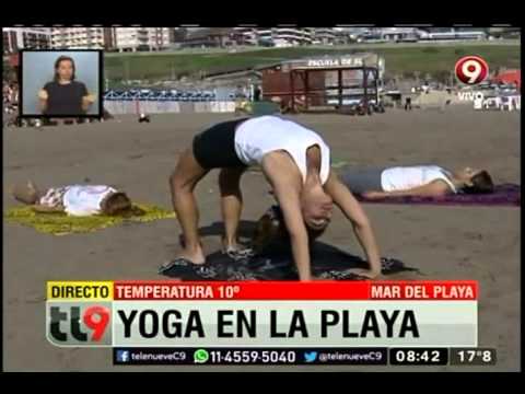 Yoga en las playas de Mar del Plata