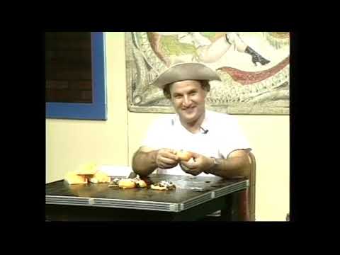 Uncle Floyd Show: Eddie Slobbo eats snowballs