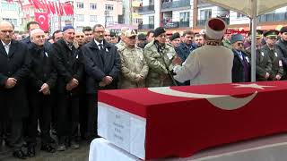 Giresun'da Şehit Er Şahin'i 10 bin kişi son yolculuğuna uğurladı