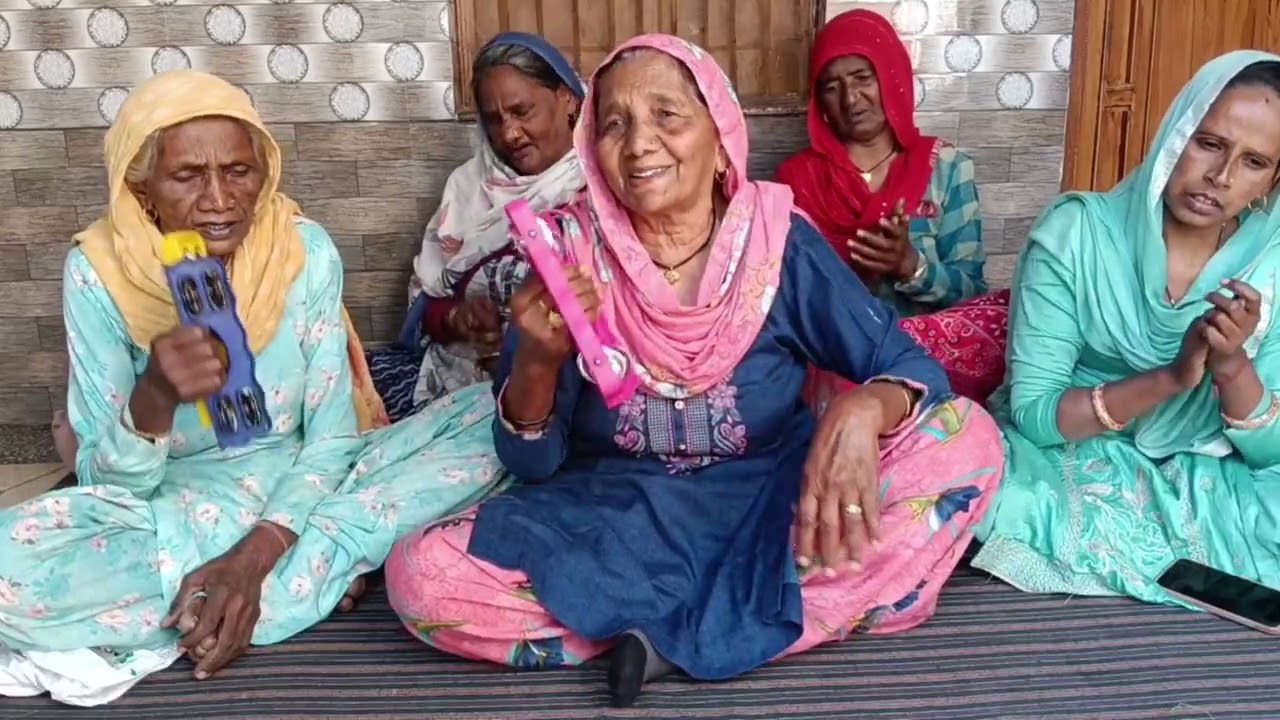 🪔 चरखा 🪔माताओं की मधुर आवाज़ में |🙏 जीवन के भ्रम तोड़ने वाला भजन |🧵 एक बार सुनेंगे तो दिल छू जाएगा