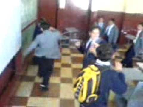 video seor montufar (peleas)