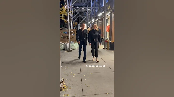 Tom Hanks and his Gorgeous ❤️wife Rita Wilson looking amazing all smiles and friendly in New York