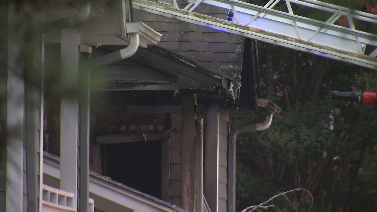 Multiple people hurt in 2-alarm apartment fire in south Charlotte ...