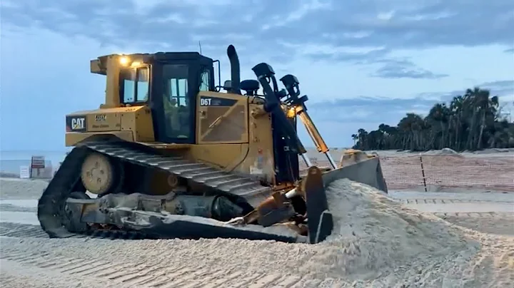 Part 1 of Robb's Saturday Morning Beach Walk on Vanderbilt Beach in North Naples, FL 12/17/22