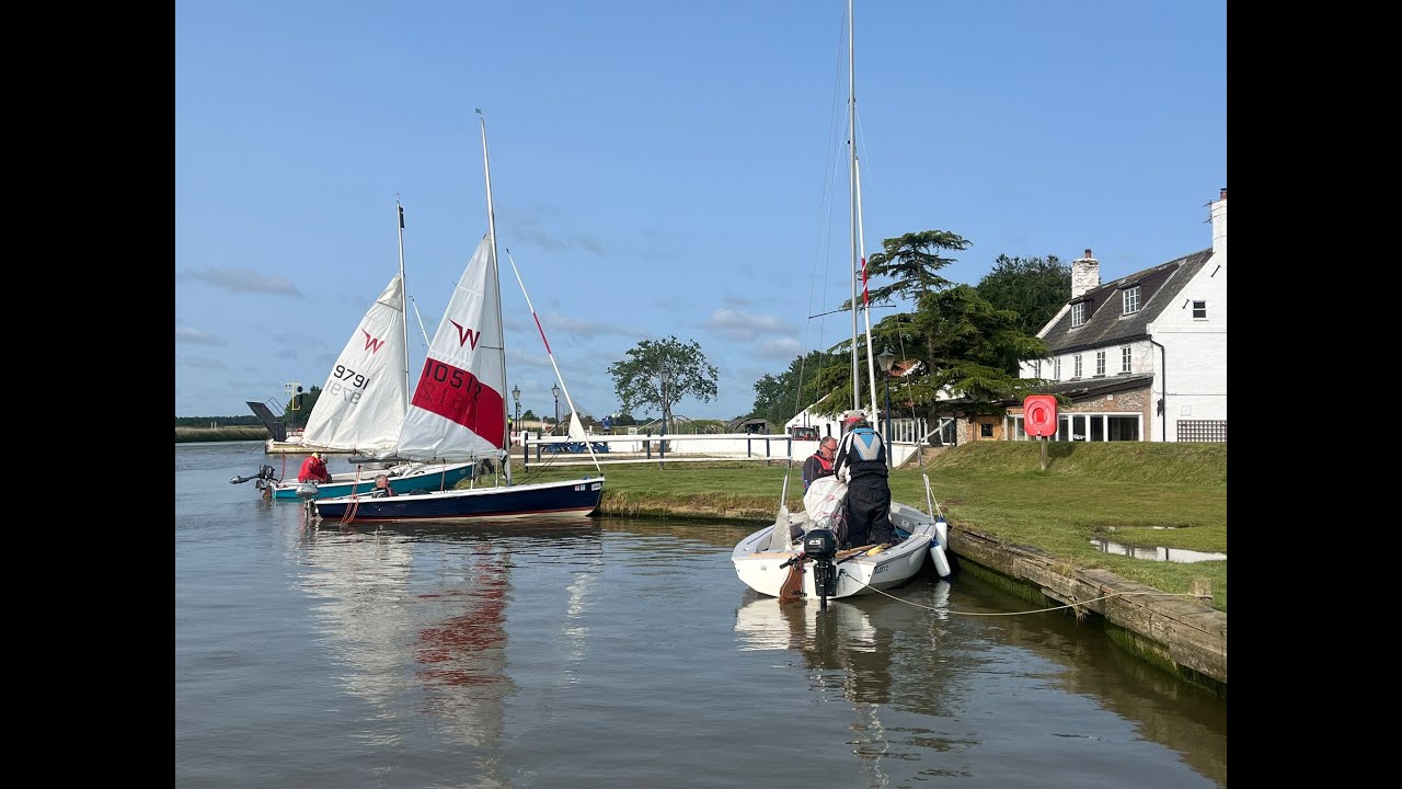 Wayfarer Dinghy Sailing the South Norfolk Broads
