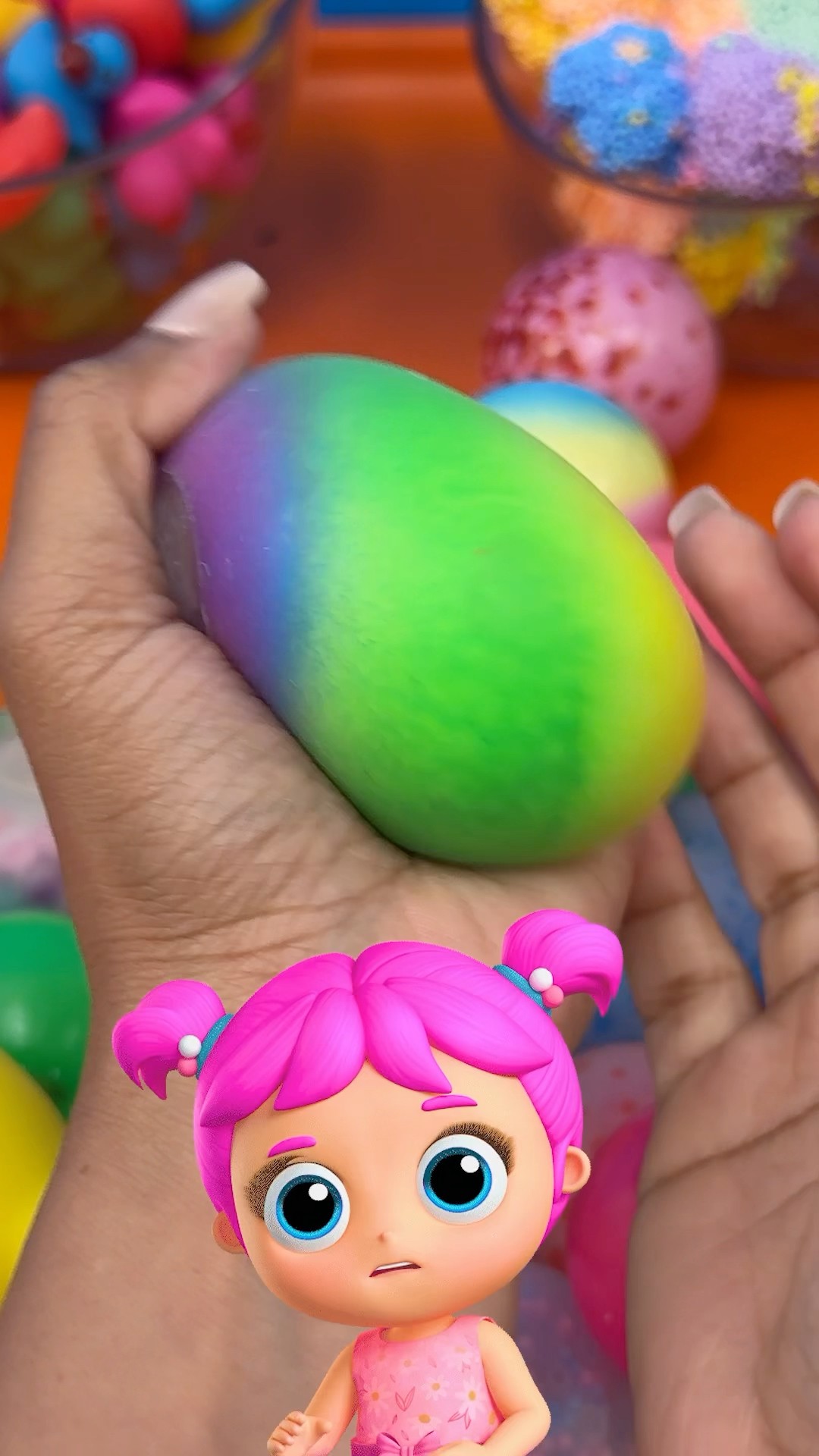 SO COLOURFUL AND SQUISHY!!! ?? sensory sounds for kids #kids #diy #crafts #sensoryplay