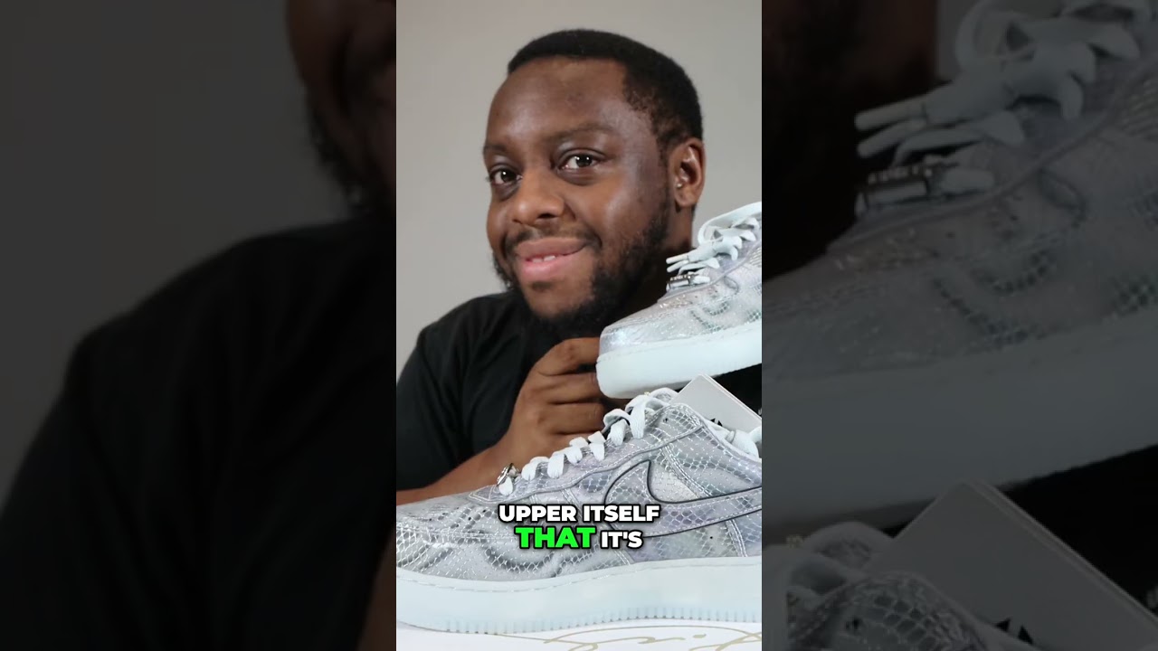 Удивительные туфли из змеиной кожи с подвижными линзовидными элементами.