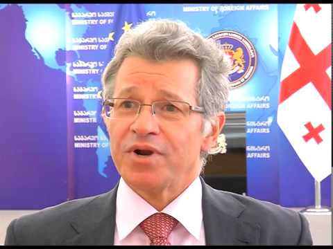 ბრაზილიის ახლადდანიშნულმა ელჩმა დავით დონდუას რწმუნებათა სიგელების ასლები გადასცა