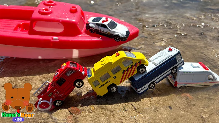 Let's Play in the River! Police Car Rescues Drowning Cars with Fire Truck【Kuma's Bear】