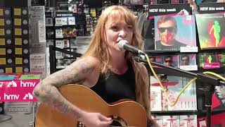 Miniatura de vídeo de "Kezia Gill | What Kind Of Woman | HMV, Brighton | 23/10/21"