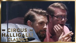 Aushalten: Joko & Klaas in kleiner Kiste eingesperrt! | 1/2 | Circus Halligalli Classics | ProSieben