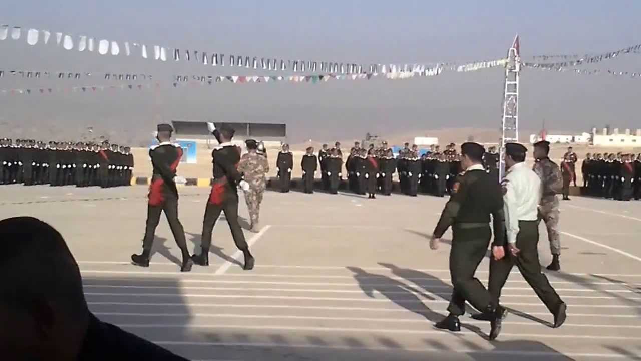 تخريج الفوج الثاني من قيادة مدفعية الجيش 6/11/2013 بلال بطاينه